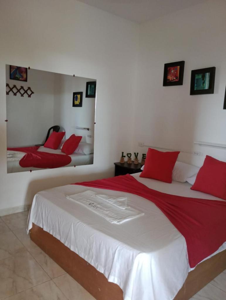 Hostal Kumbaya Santa Marta  Bagian luar foto
