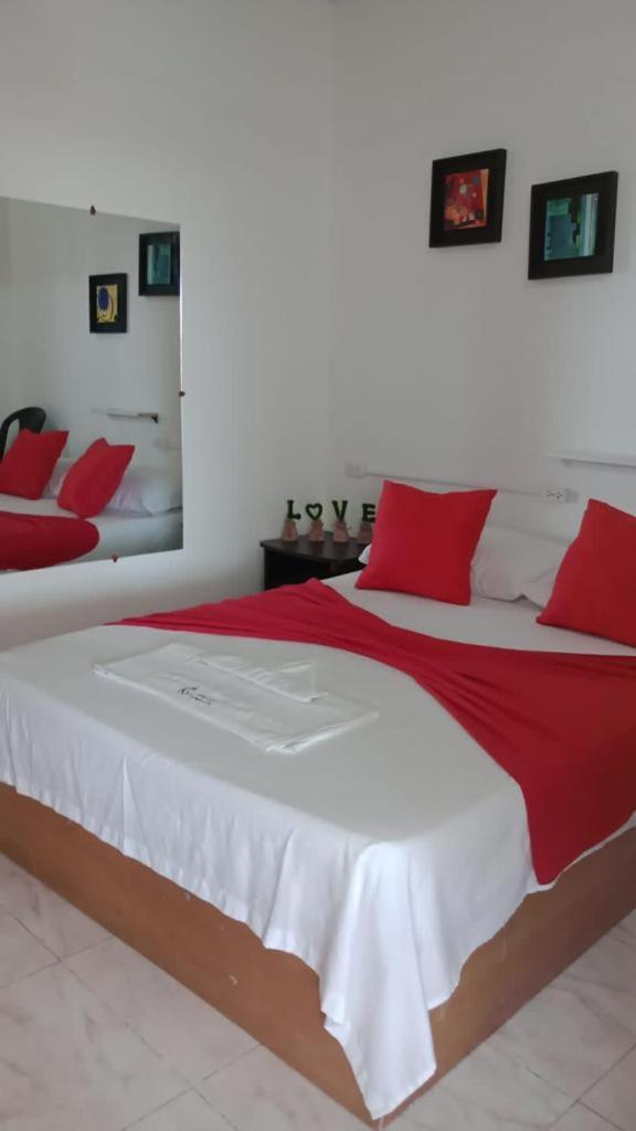 Hostal Kumbaya Santa Marta  Bagian luar foto